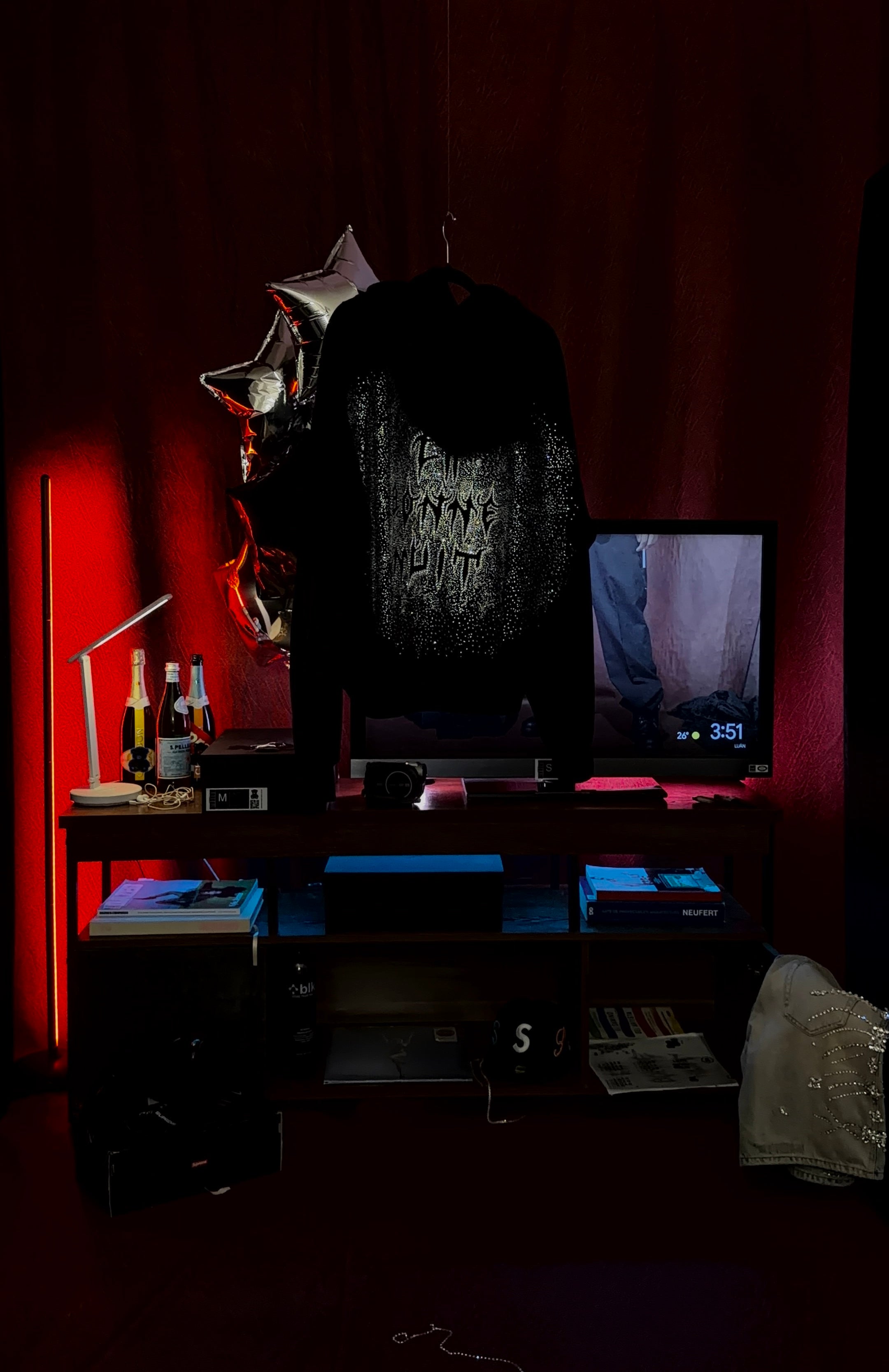 PIECE III - LA BONNE NUIT HOODIE