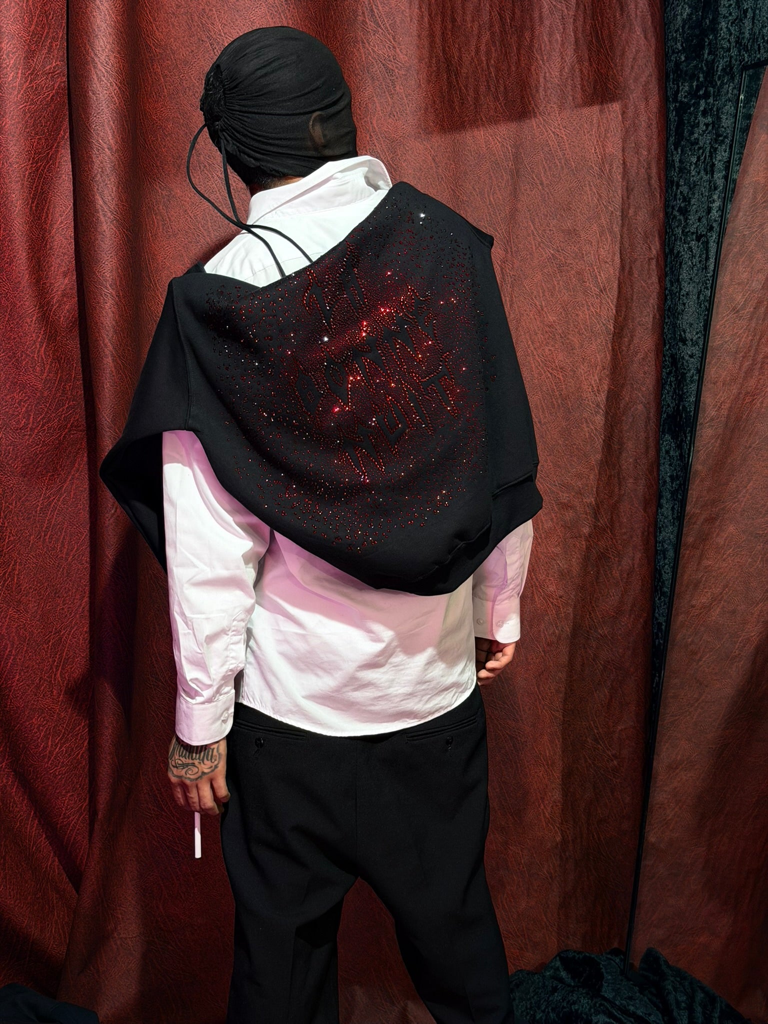 PIECE II - LA BONNE NUIT HOODIE