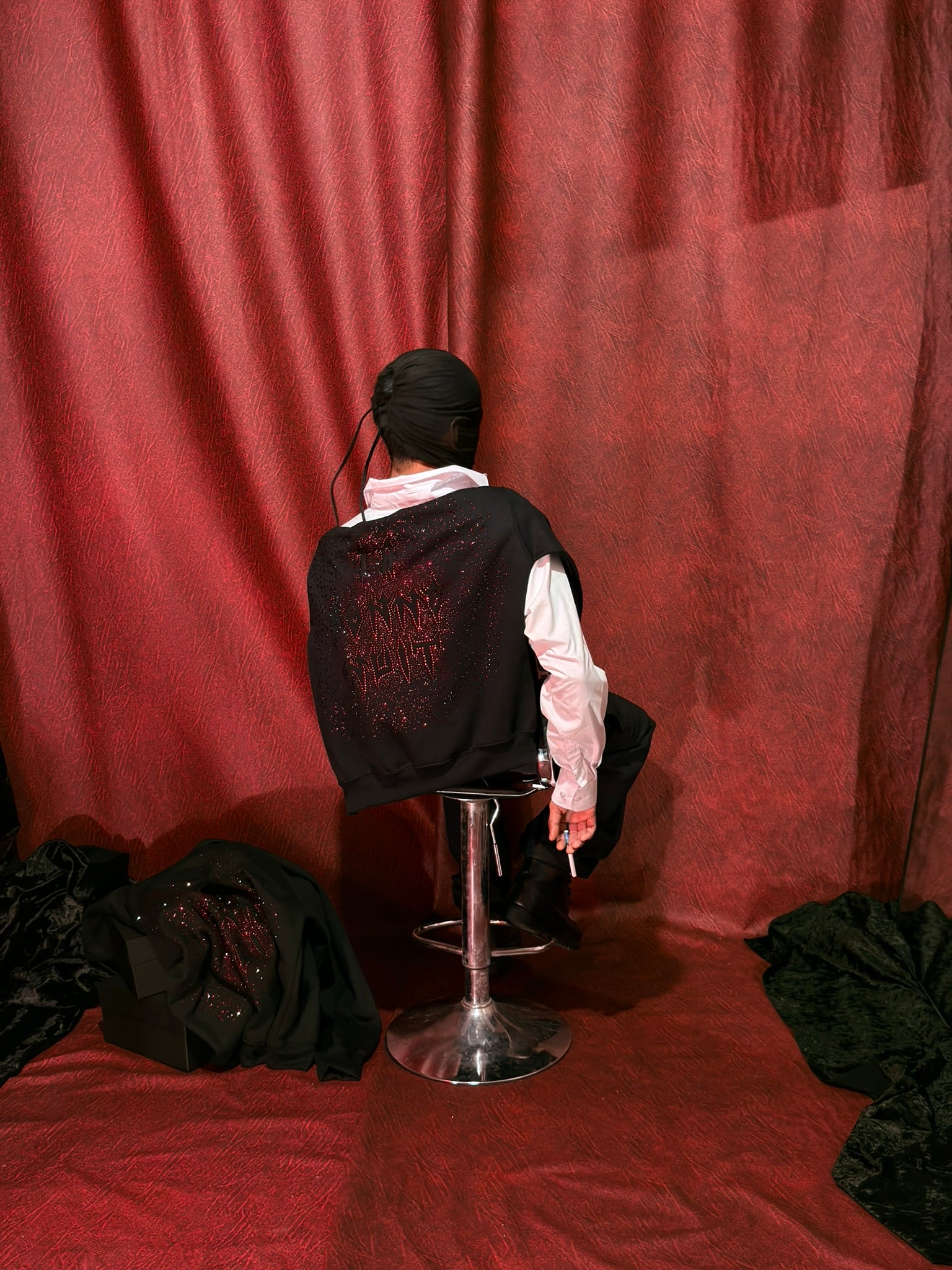 PIECE II - LA BONNE NUIT HOODIE